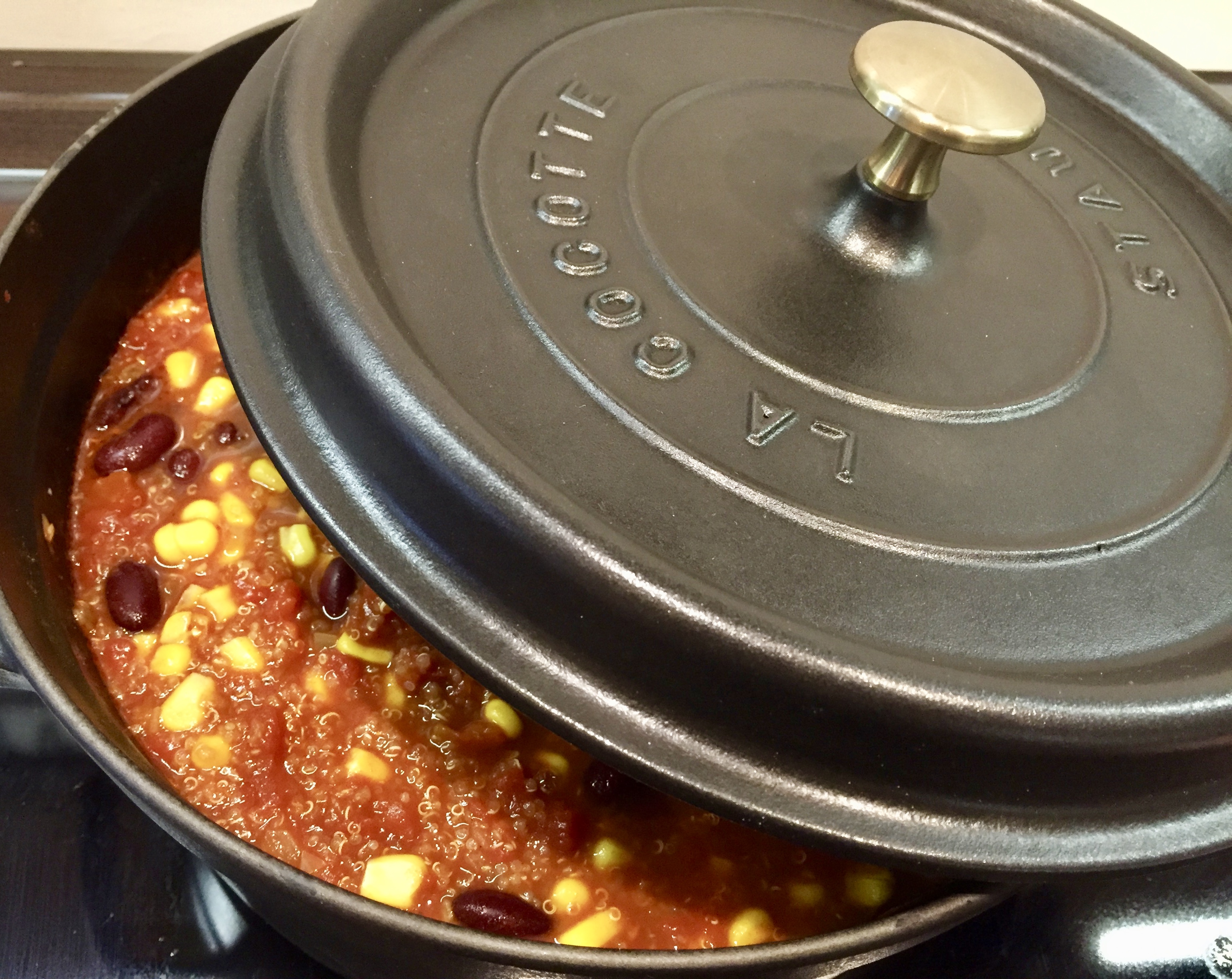 Vegan Chili (con Quinoa) Queen Bee's World